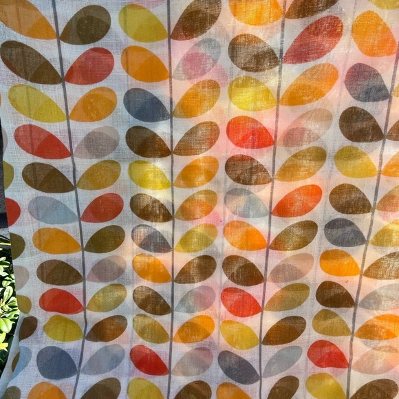 Orla Kiely Multi Stem Uniqlo Scarf - Picture 3 of 4